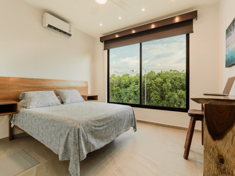 Private Luxury Room w/private bath & breakfast