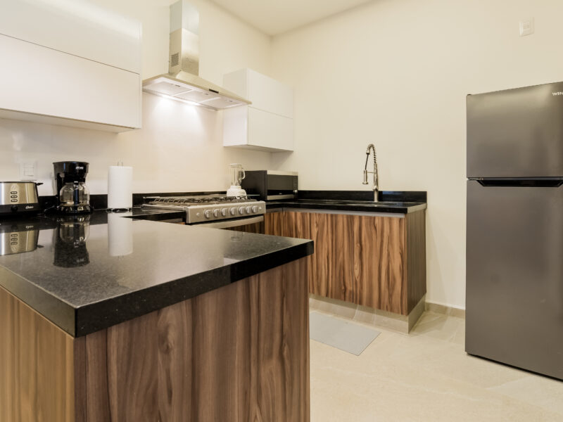 Private Luxury Room w/private bath & breakfast