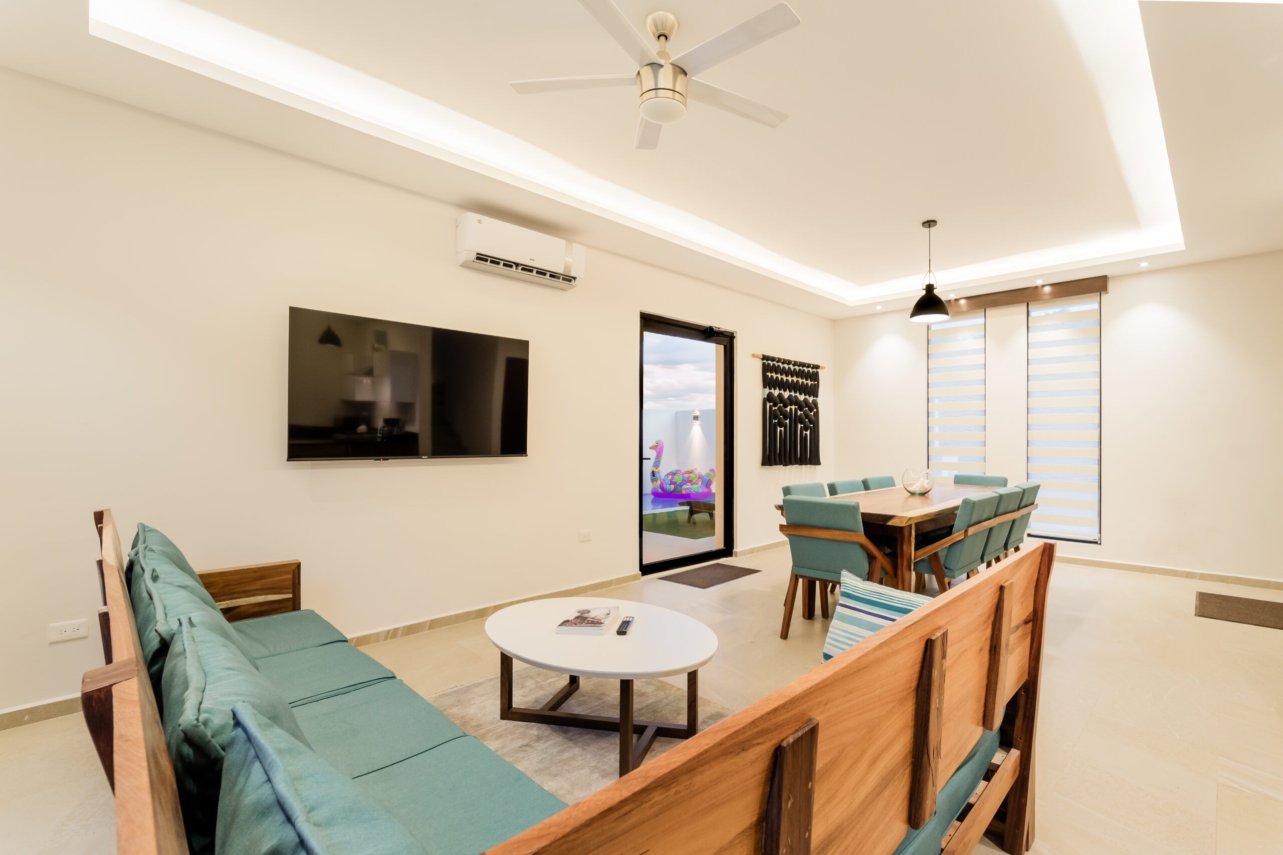 Private Luxury Room w/private bath & breakfast