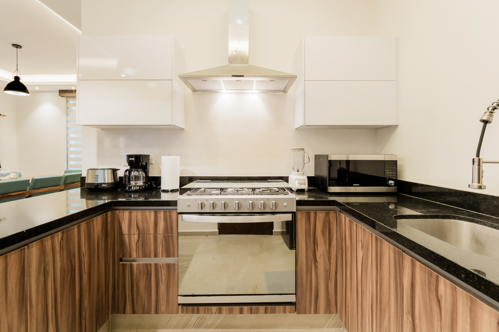 Private room w/bath & healthy breakfast